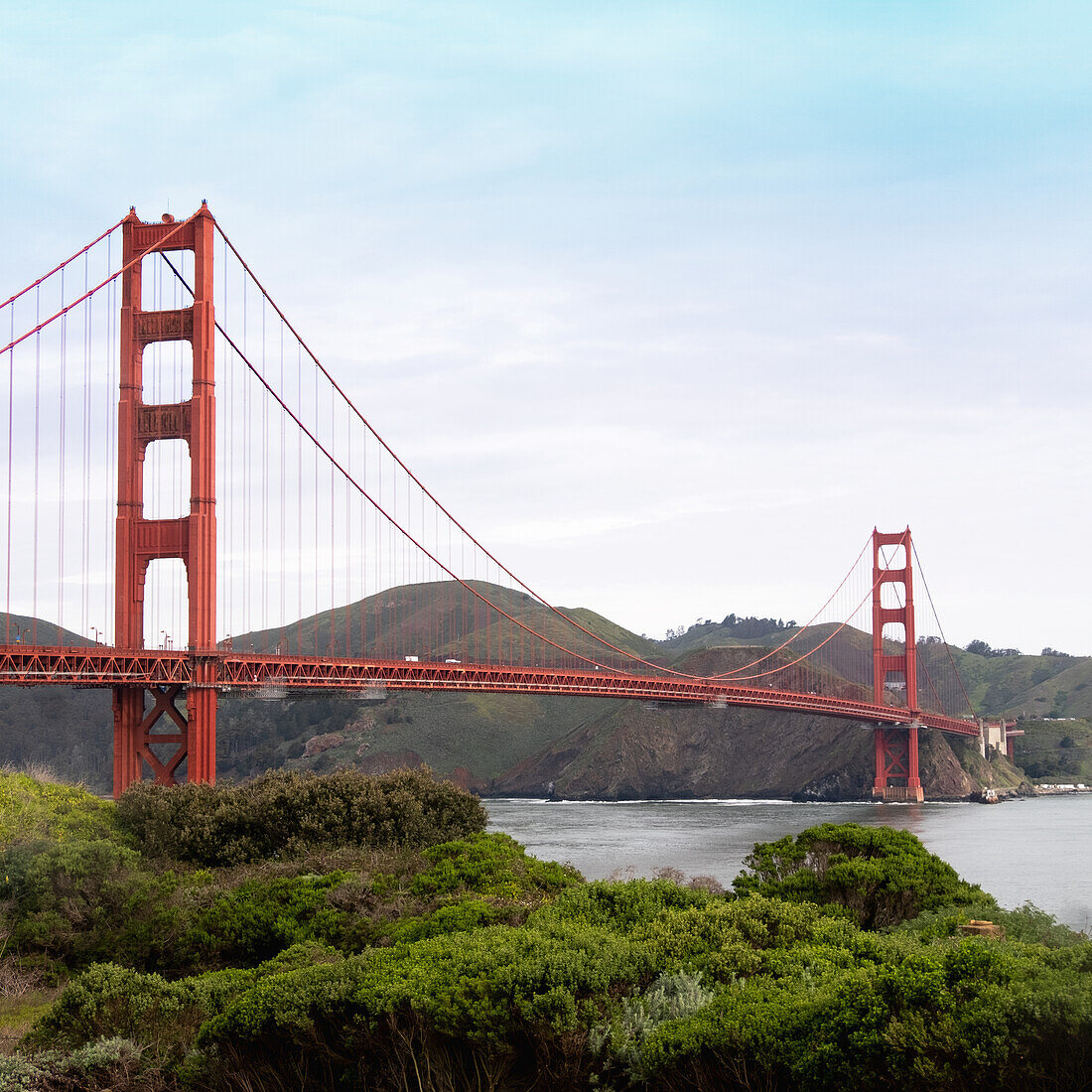 USA, Kalifornien, San Francisco, Golden Gate Bridge über San Francisco Bay