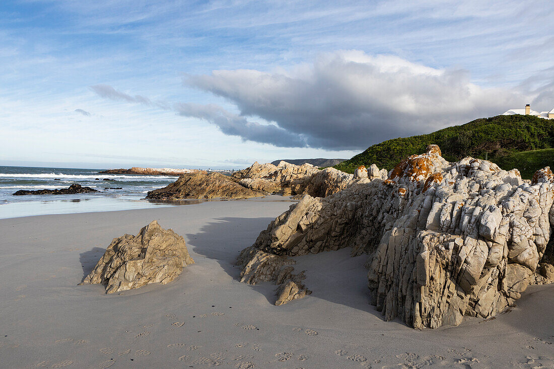 South Africa, Hermanus, Rocky coastline of Atlantic Ocean in Voelklip Beach\n