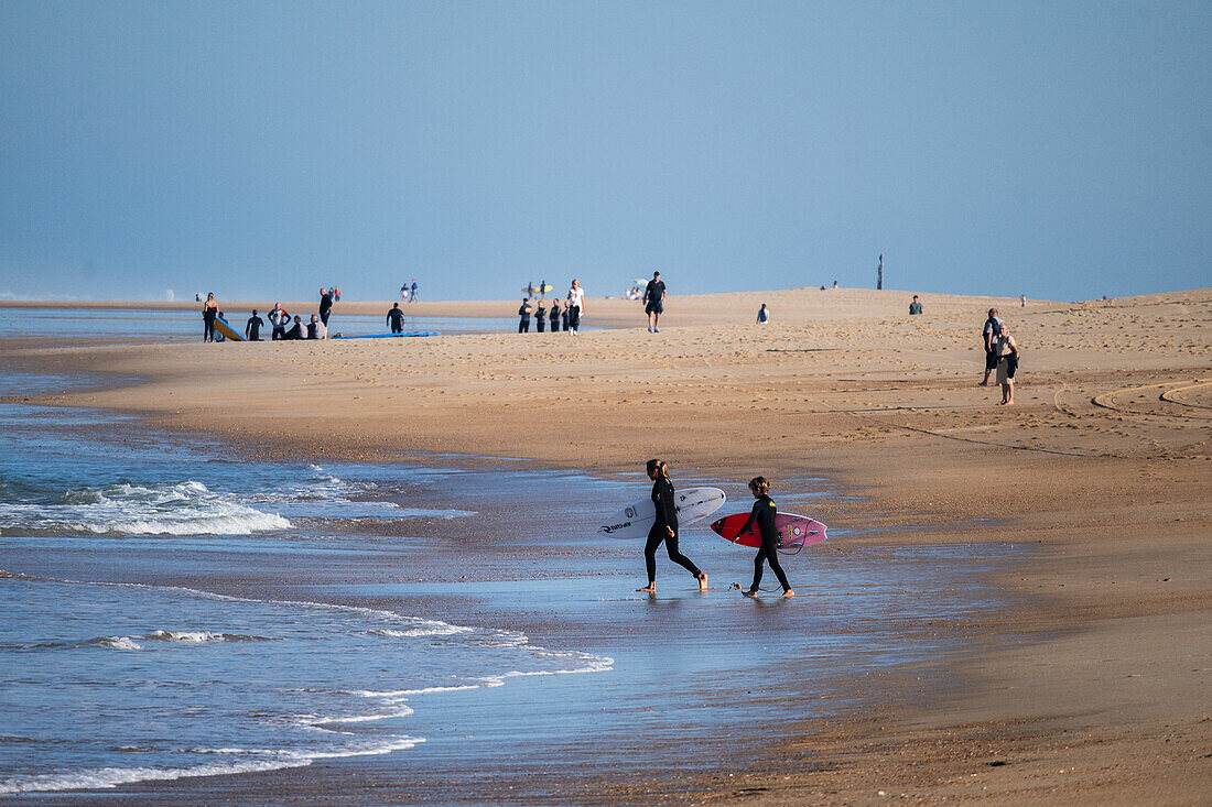 Quiksilver Festival celebrated in Capbreton, Hossegor and Seignosse, with 20 of the best surfers in the world hand-picked by Jeremy Flores to compete in south west of France.\n