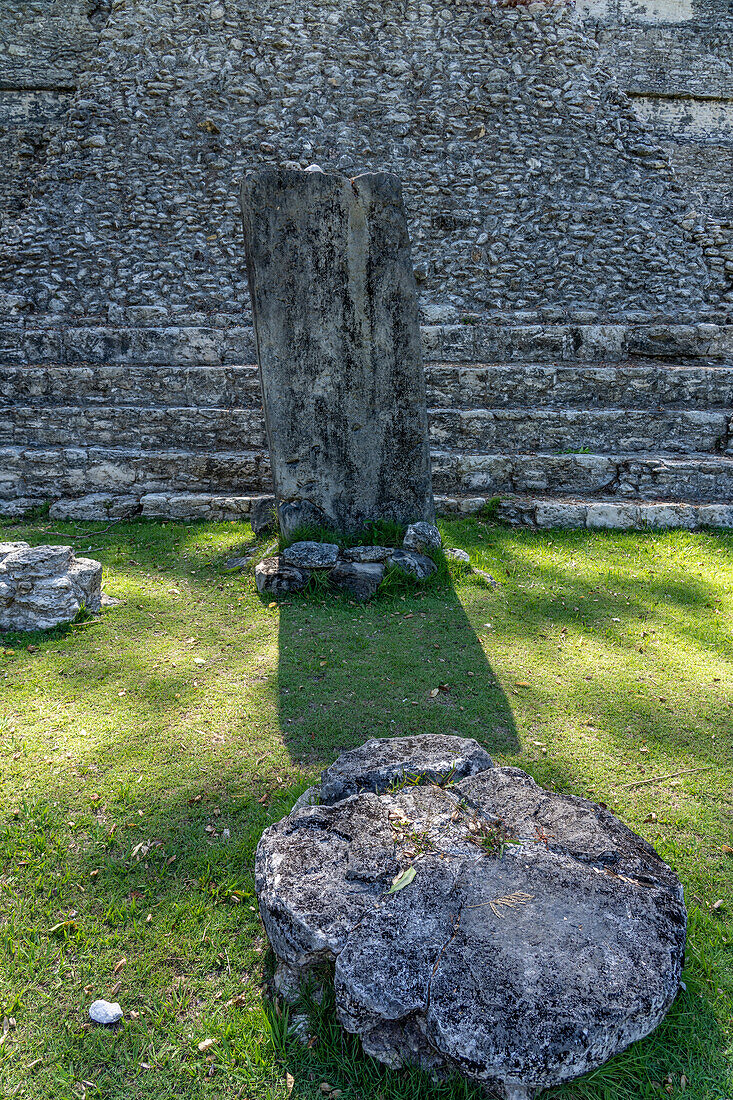 Stela and altar in front of Structure A-3 in the Mayan ruins in the Xunantunich Archeological Reserve in Belize.\n