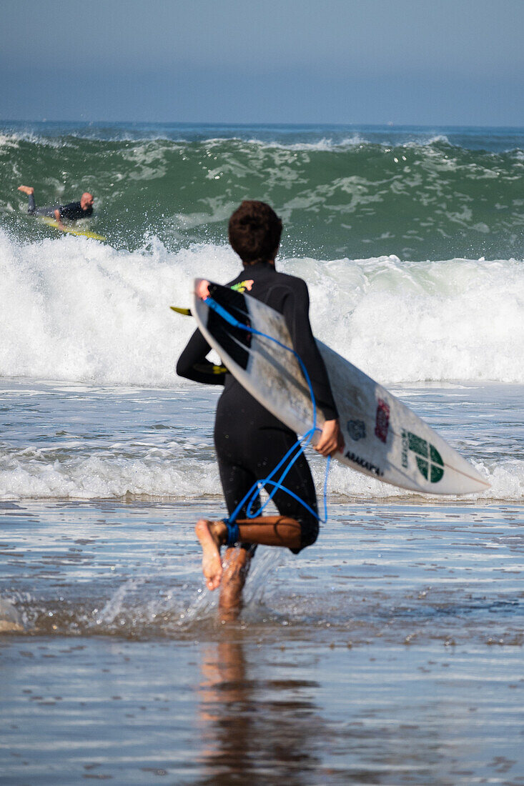 Quiksilver Festival celebrated in Capbreton, Hossegor and Seignosse, with 20 of the best surfers in the world hand-picked by Jeremy Flores to compete in south west of France.\n