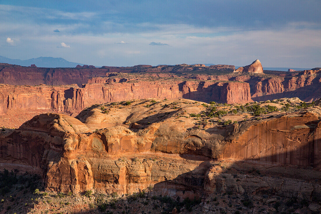 Cleopatra's Chair across Millard Canyon in the Orange Cliffs of the Glen Canyon National Recreation Area in Utah.\n