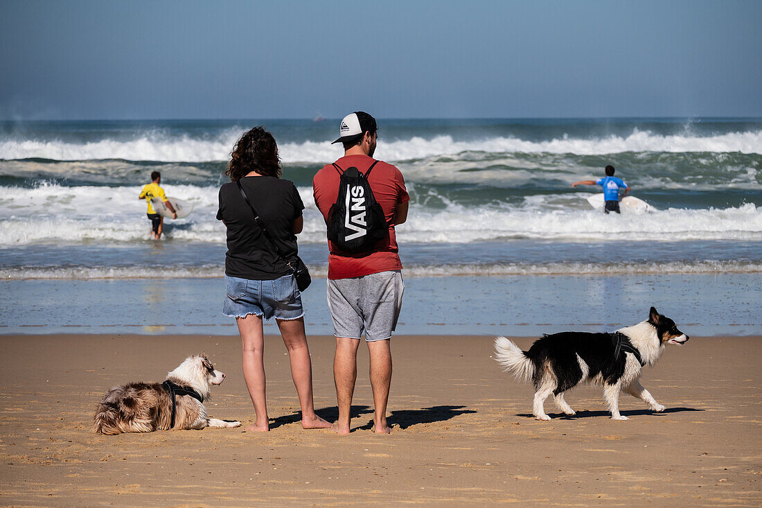 Quiksilver Festival celebrated in Capbreton, Hossegor and Seignosse, with 20 of the best surfers in the world hand-picked by Jeremy Flores to compete in south west of France.\n