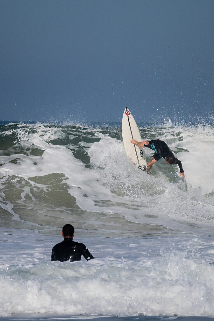 Quiksilver Festival celebrated in Capbreton, Hossegor and Seignosse, with 20 of the best surfers in the world hand-picked by Jeremy Flores to compete in south west of France.\n