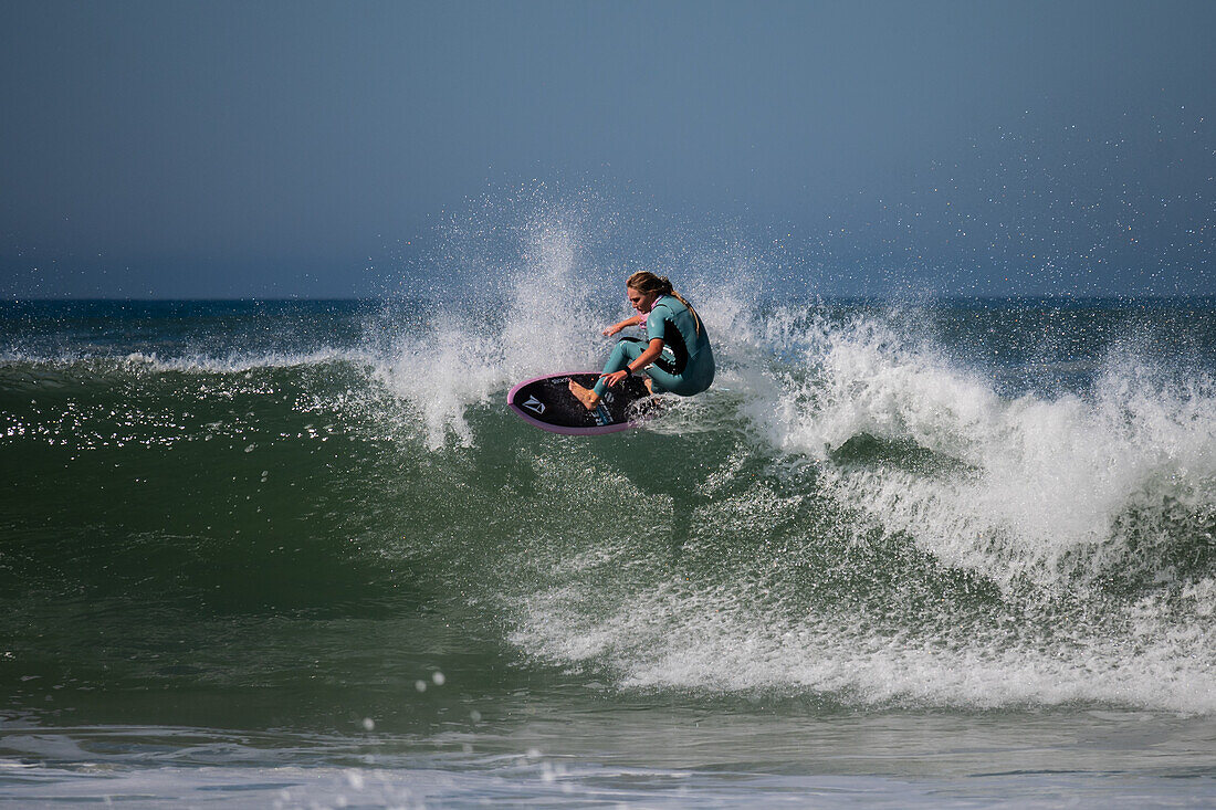 Quiksilver Festival celebrated in Capbreton, Hossegor and Seignosse, with 20 of the best surfers in the world hand-picked by Jeremy Flores to compete in south west of France.\n