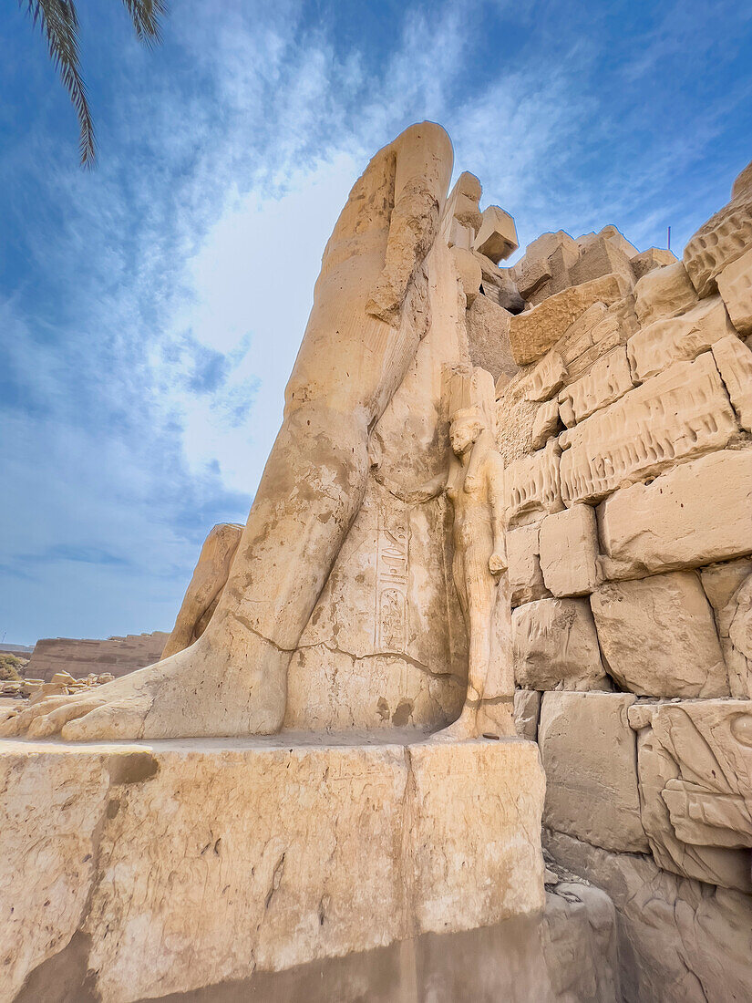 Der Tempelkomplex von Karnak, bestehend aus einer Vielzahl von Tempeln, Pylonen, Kapellen und anderen Gebäuden, UNESCO-Welterbestätte, in der Nähe von Luxor, Theben, Ägypten, Nordafrika, Afrika