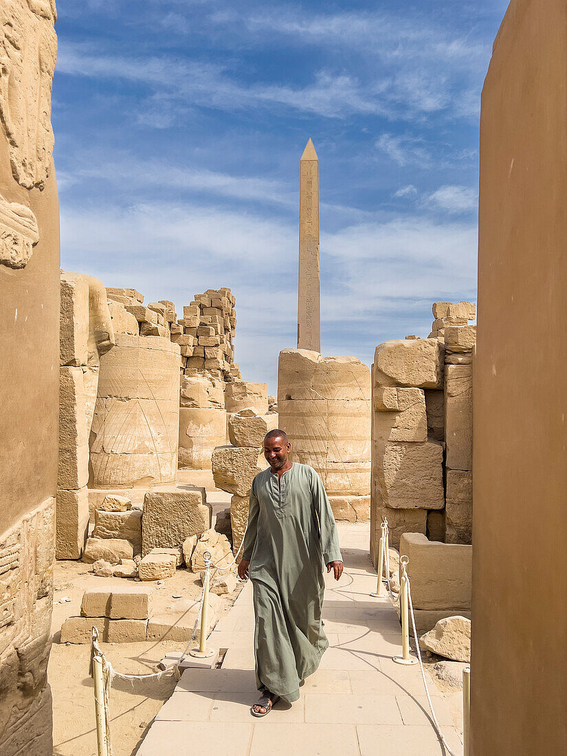 Obelisk der Hatschepsut von Karnak, Tempelkomplex von Karnak, umfasst eine Vielzahl von Tempeln, Pylonen und Kapellen, UNESCO-Welterbe, bei Luxor, Theben, Ägypten, Nordafrika, Afrika