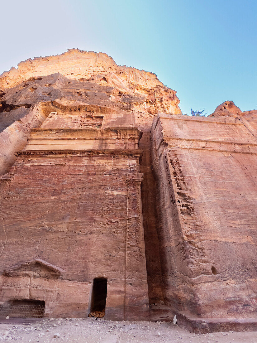 The Street of Facades, Petra Archaeological Park, UNESCO World Heritage Site, one of the New Seven Wonders of the World, Petra, Jordan, Middle East\n