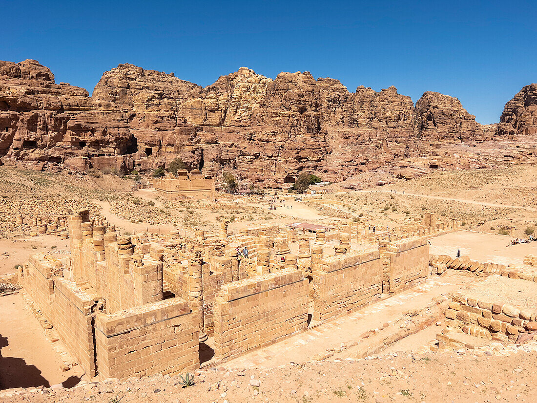 Die byzantinische Kirche im archäologischen Park von Petra, UNESCO-Weltkulturerbe, eines der neuen sieben Weltwunder, Petra, Jordanien, Naher Osten