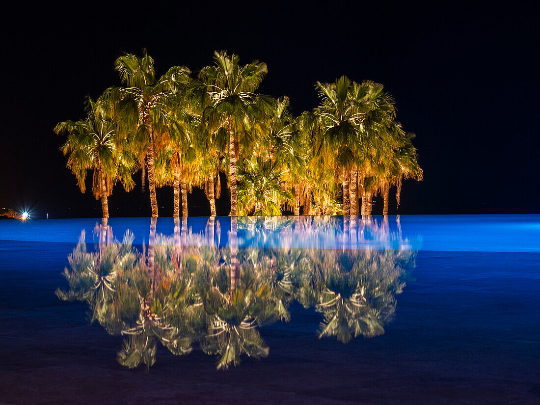 Nacht im Kempinski Hotel Ishtar, einem Fünf-Sterne-Luxusresort am Toten Meer, inspiriert von den Hängenden Gärten von Babylon, Jordanien, Naher Osten