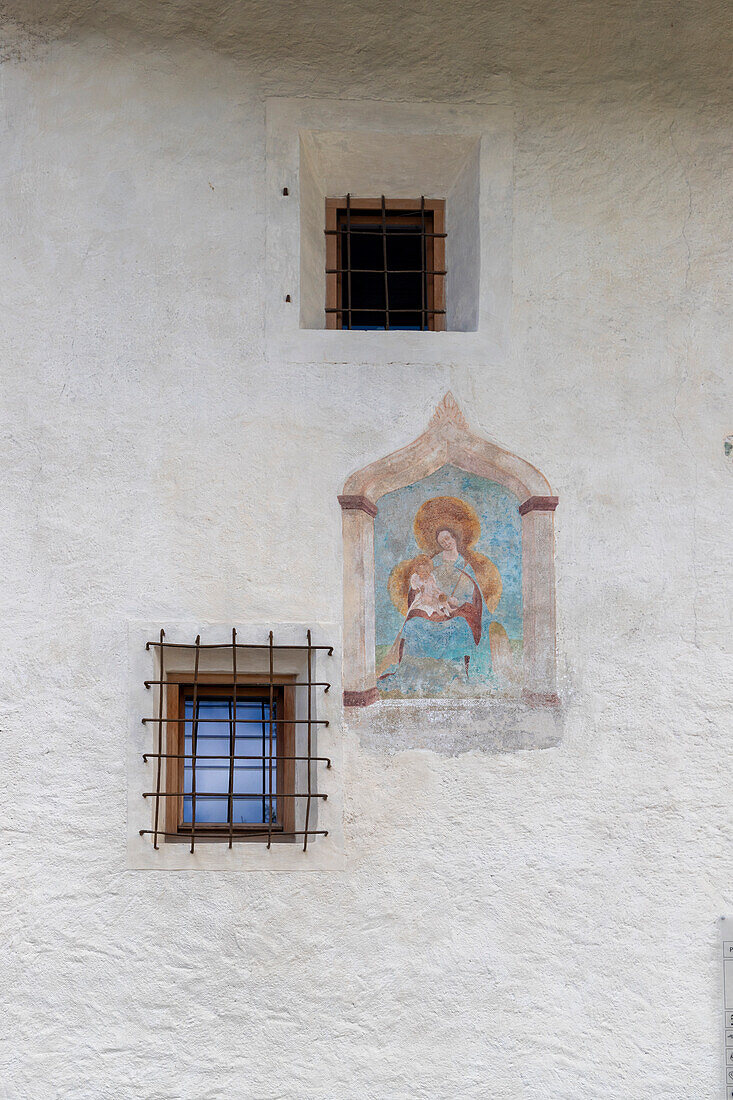 Fresko an der Fassade einer alten Mühle, Bruneck, Sudtirol (Südtirol) (Provinz Bozen), Italien, Europa