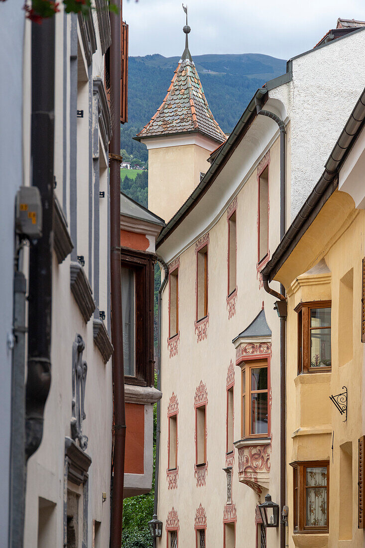 Bunte Häuser in der Altstadt, Brixen, Sudtirol (Südtirol) (Provinz Bozen), Italien, Europa