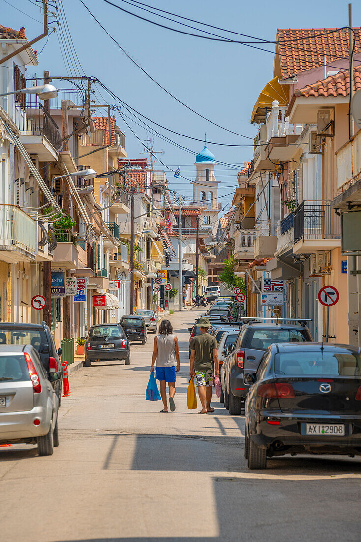 View of shopping street in Argostoli, capital of Cephalonia, Argostolion, Kefalonia, Ionian Islands, Greek Islands, Greece, Europe\n