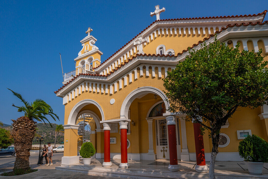 Blick auf die Kirche Ekklisia Panagia in Argostoli, Hauptstadt von Kefalonia, Argostolion, Kefalonia, Ionische Inseln, Griechische Inseln, Griechenland, Europa