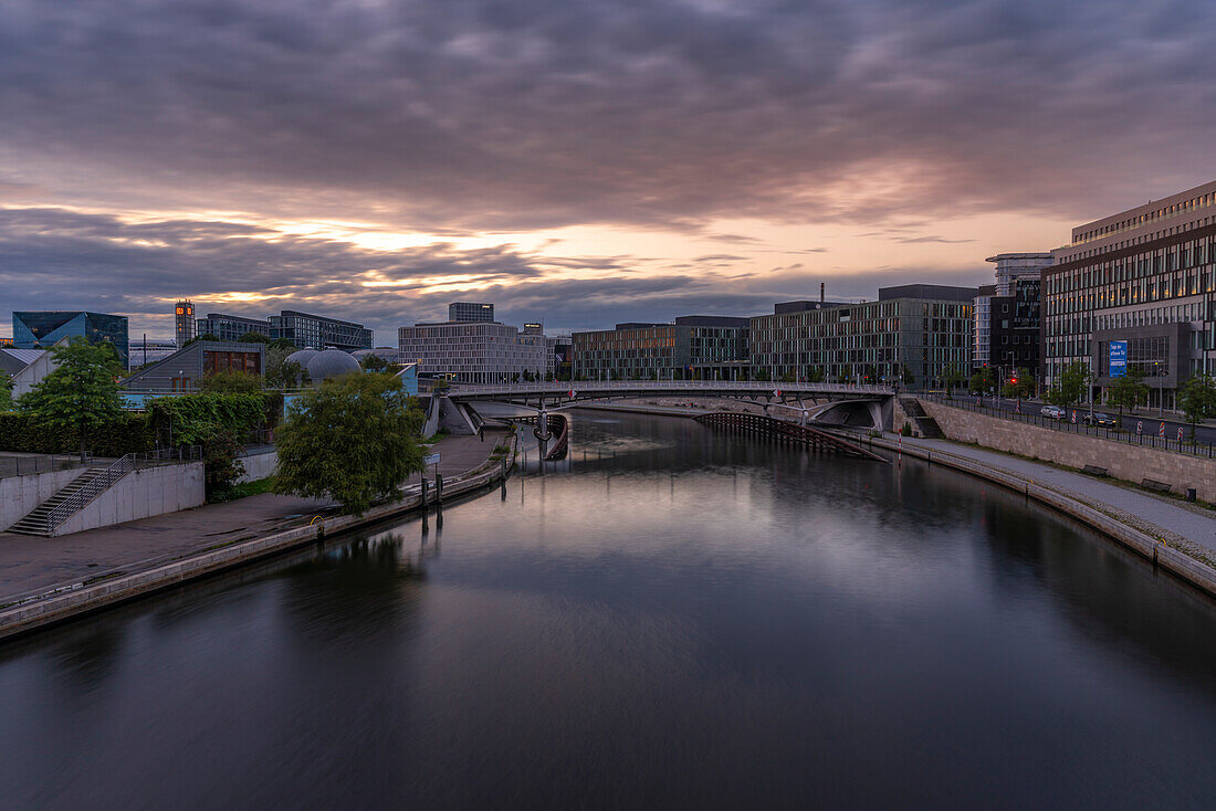 View of the River Spree from Paul Loebe Building at sunset, German Parliament building, Mitte, Berlin, Germany, Europe\n