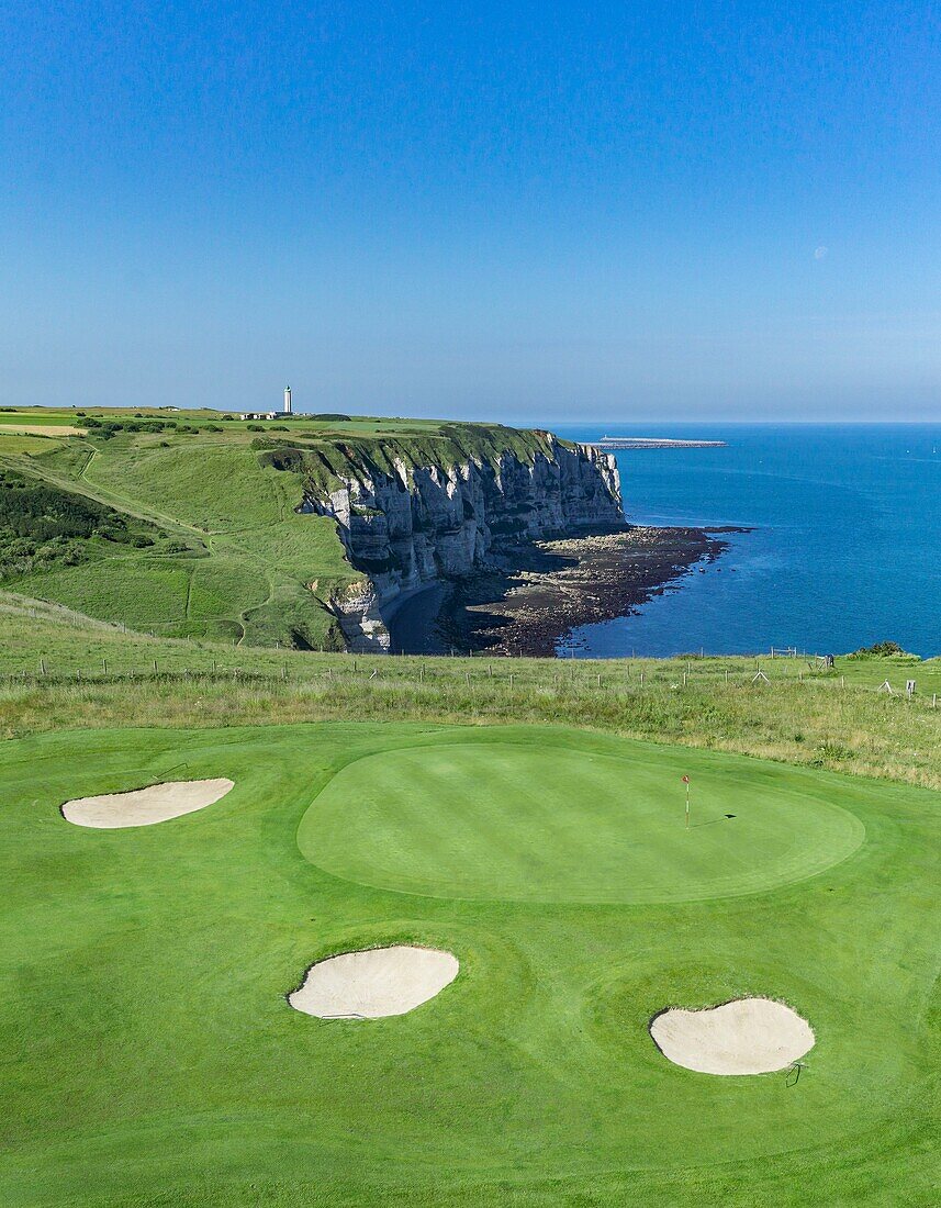 Frankreich, Seine Maritime, Etretat, Cote d'Abatre, der Golf (Luftaufnahme)