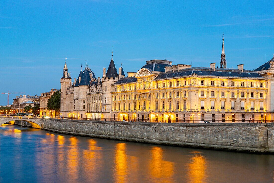 France, Paris, zone classified World Heritage of UNESCO, the Conciergerie\n