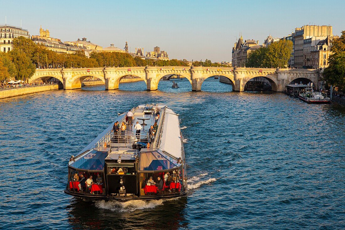 France, Paris, area listed as World Heritage by UNESCO, Cruise Ship Diner and New Bridge\n