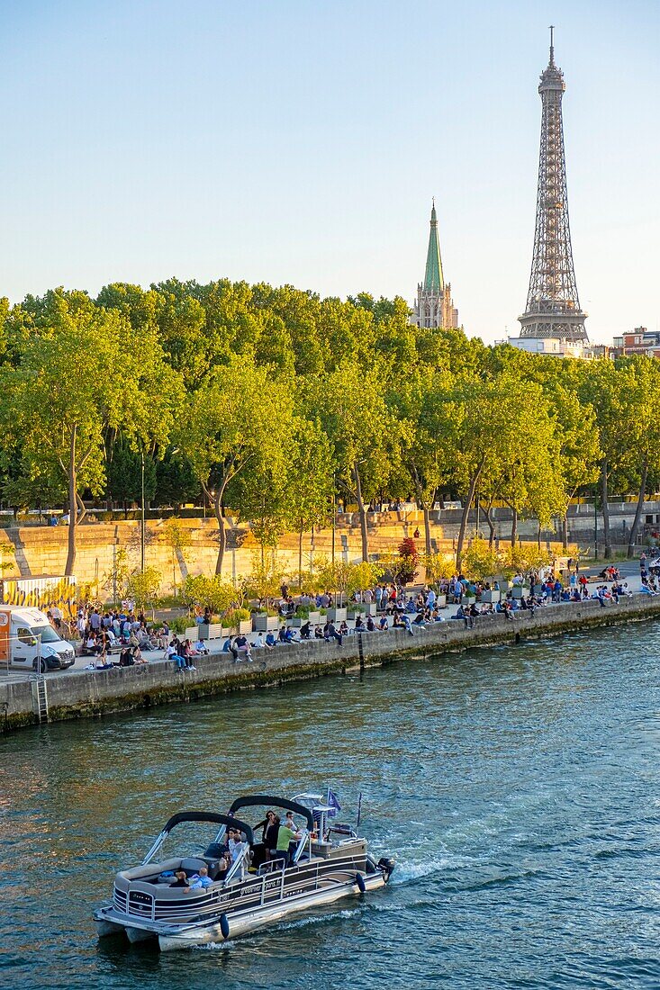 France, Paris, area listed as World Heritage by UNESCO, the Nouvelles Berges and the Eiffel Tower\n