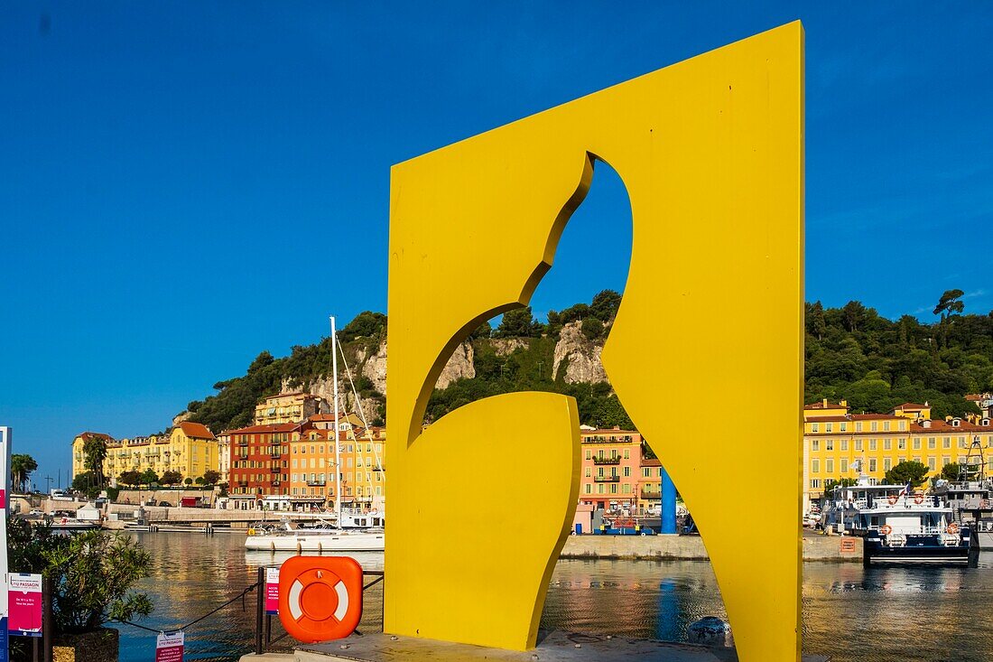 Frankreich, Alpes Maritimes, Nizza, von der UNESCO zum Weltkulturerbe erklärt, der alte Hafen oder Hafen Lympia, Skulptur von Sacha Sosno 2012 A Pierre-Richard Dick