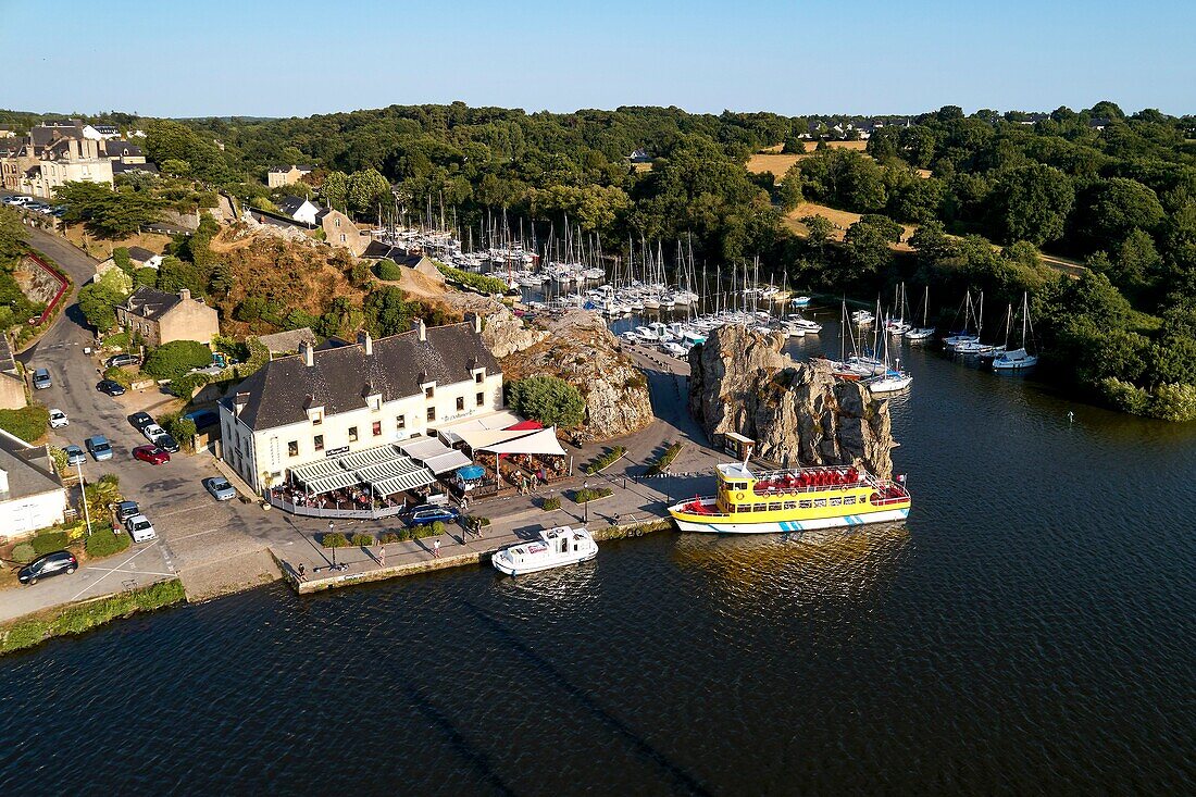 France, Morbihan, La Roche Bernard, the Vilain river and the Ruicard rock (aerial view)\n