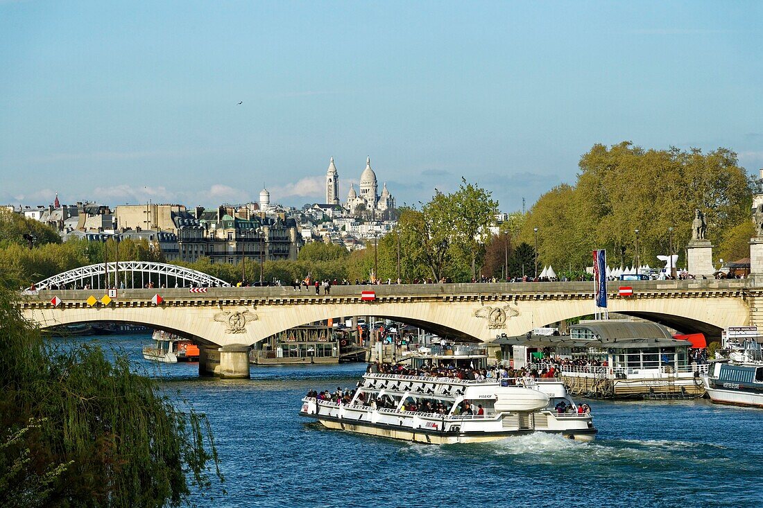 Frankreich, Paris, von der UNESCO zum Weltkulturerbe erklärtes Gebiet, Seine-Ufer, Iena-Brücke und Basilika Sacre Coeur