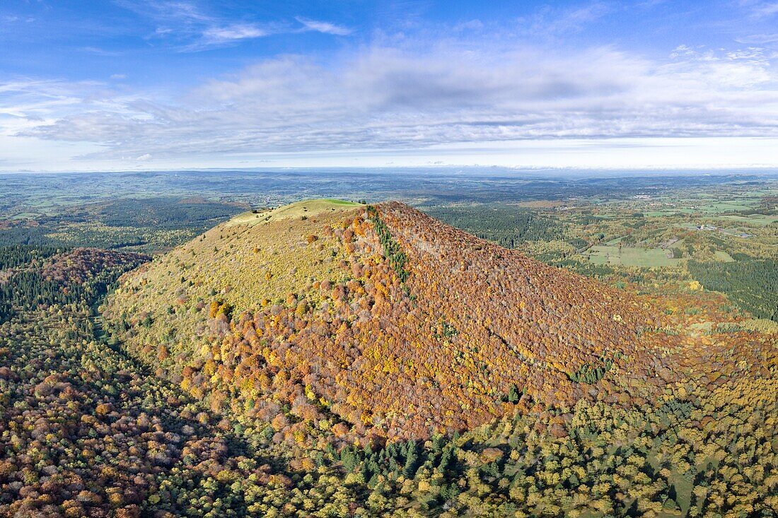 Frankreich, Puy de Dome, Ceyssat, Chaine des Puys, Regionaler Naturpark der Vulkane der Auvergne, Vulkan Puy de Come (Luftaufnahme)