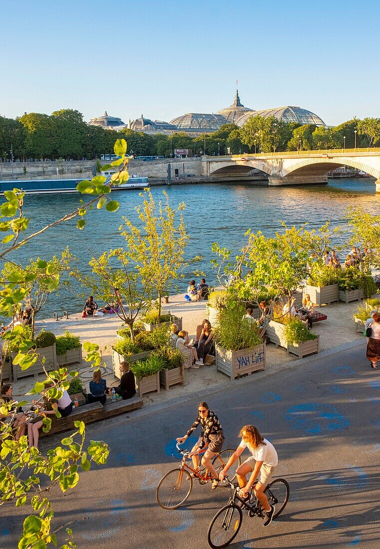 France, Paris, area listed as World Heritage by UNESCO, Les Nouvelles Berges\n