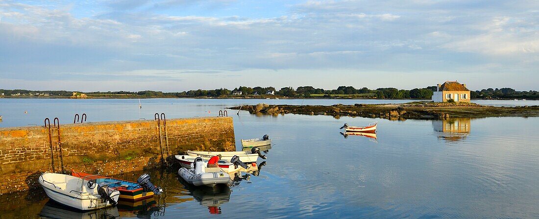 France, Morbihan, Belz, Etel river, Saint Cado, Nichtarguer island\n