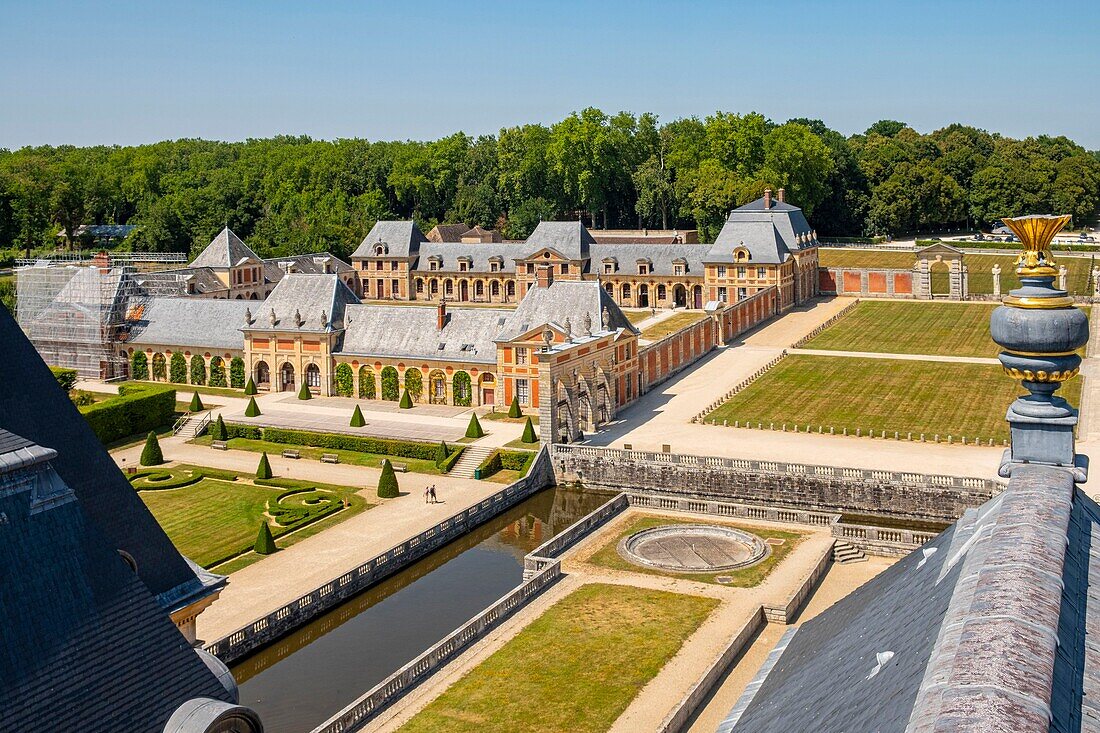 Frankreich, Seine et Marne, Maincy, das Schloss von Vaux le Vicomte, gesehen von der Kuppel oder Laterne auf den Stallungen