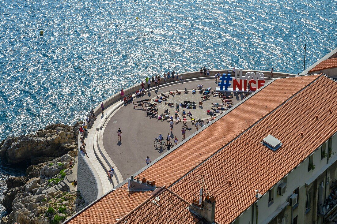 Frankreich, Alpes-Maritimes, Nizza, von der UNESCO zum Weltkulturerbe erklärt, Fitness-Session im Rauba Capeù-Gebiet, Blick vom Burgberg