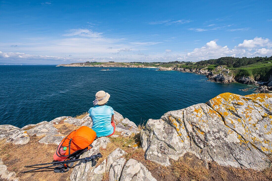 Frankreich, Finistere, Beuzec-Cap-Sizun, Panorama von der Pointe de Trénaouret entlang des Wanderwegs GR 34 oder des Zollwegs