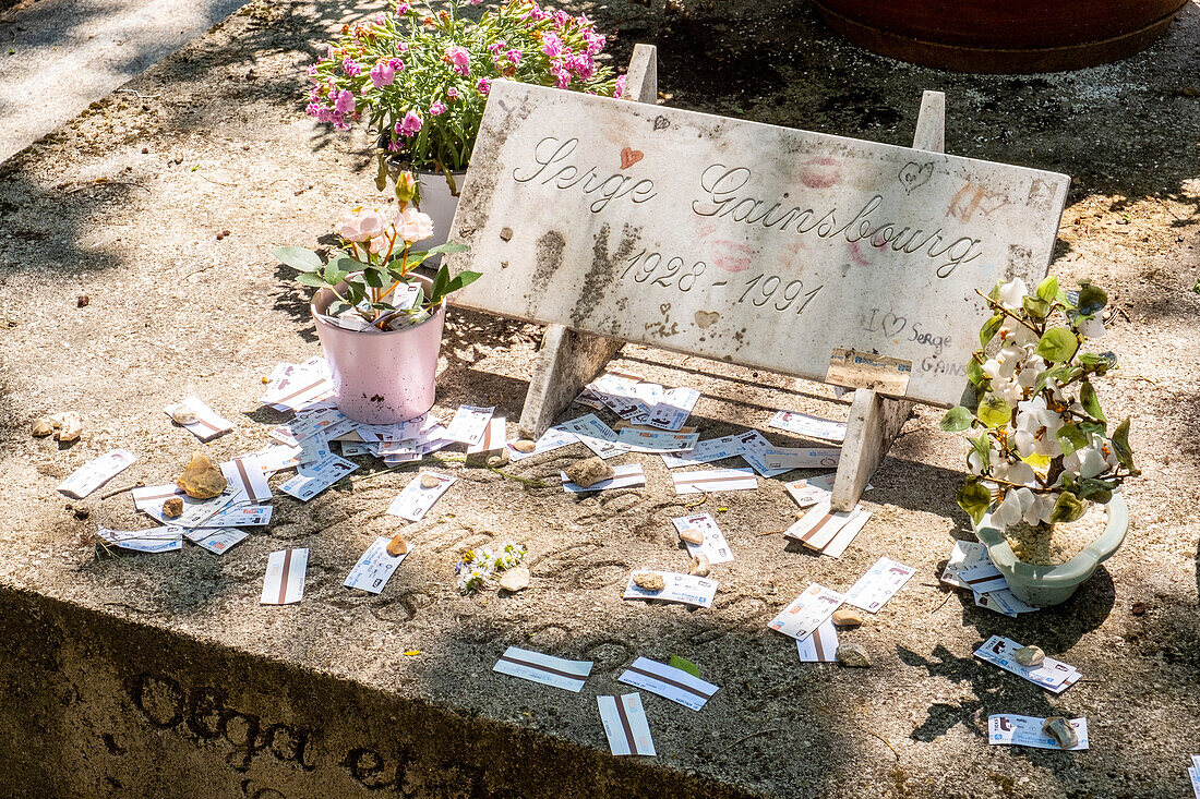 Frankreich, Paris, Friedhof Montparnasse, Grab von Serge Gainsbourg