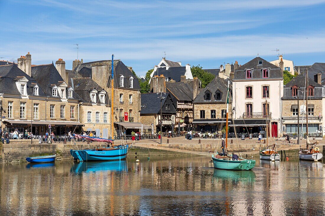Frankreich, Morbihan, Auray, das alte Viertel von Port Saint-Goustan am Ufer des Flusses Auray, der Platz Saint-Sauveur