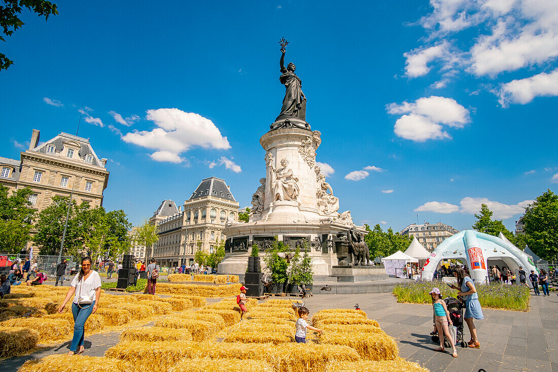 France, Paris, the Place of the Republic planted for the event Biodiversity 2019 from 21 to 24 June 2019 (Gad Weil)\n