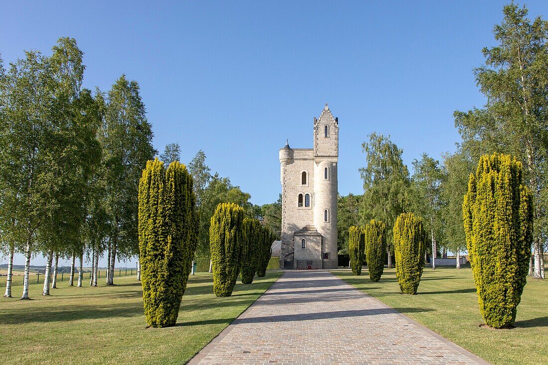 Frankreich, Somme, Schlachtfelder an der Somme, Thiepval, Ulster Tower, Nachbildung eines Turms bei Belfast in Nordirland, Gedenkstätte für die 36. britische Division von Ulster während des Ersten Weltkriegs