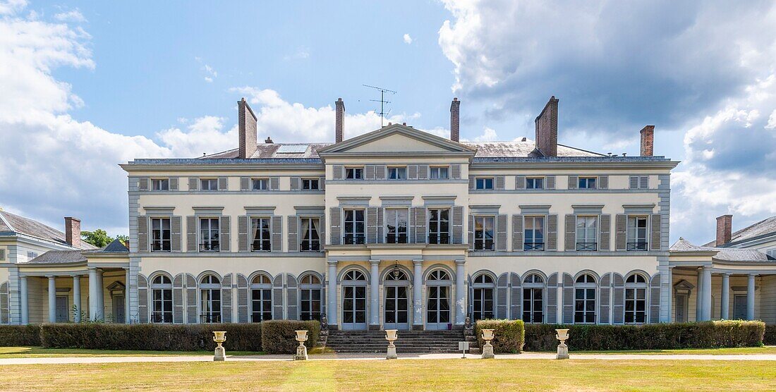 France, Yvelines (78), Montfort-l'Amaury, Groussay castle, the castle's facade\n