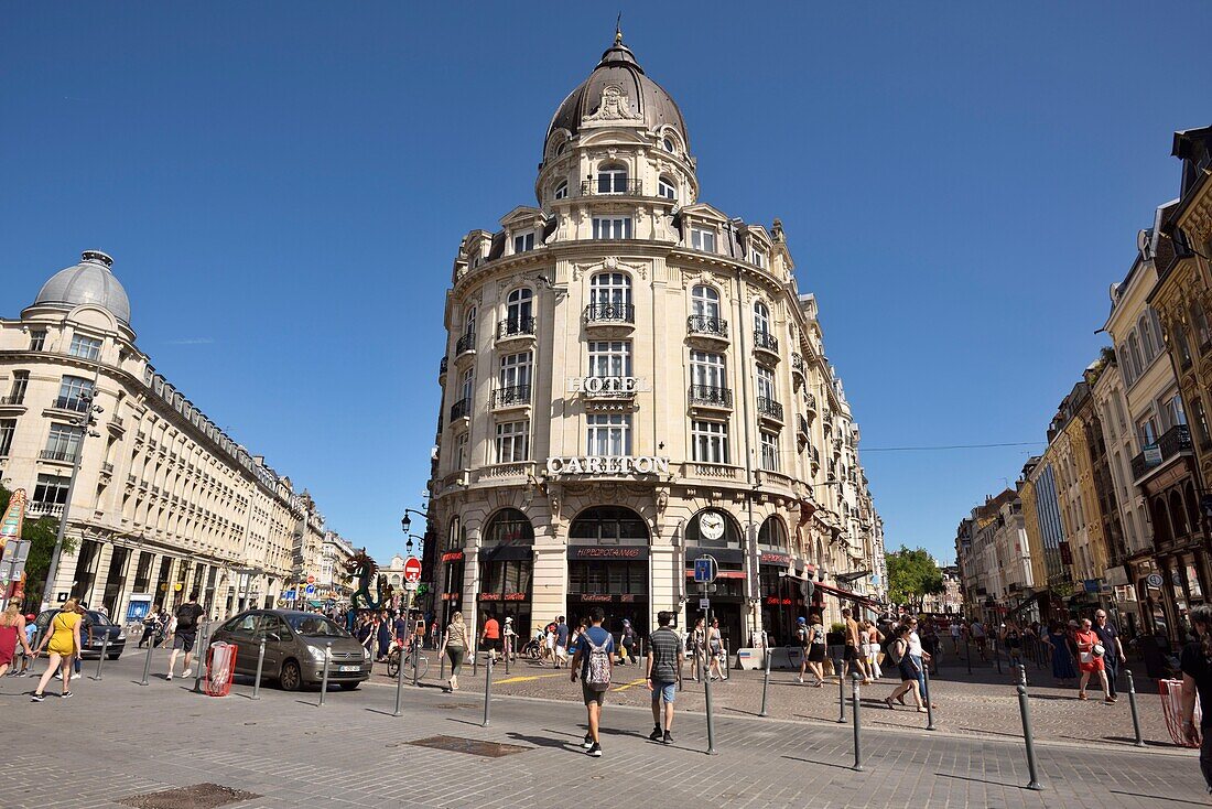 Frankreich, Nord, Lille, Hotel Carlton an der Ecke der Rue Faidherbe (links) und der Rue Pierre Mauroy (rechts), früher Rue de Paris