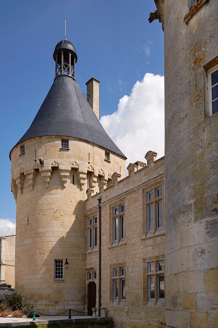 France, Charente Maritime, Jonzac, the castle gatehouse dating from the 15th century\n