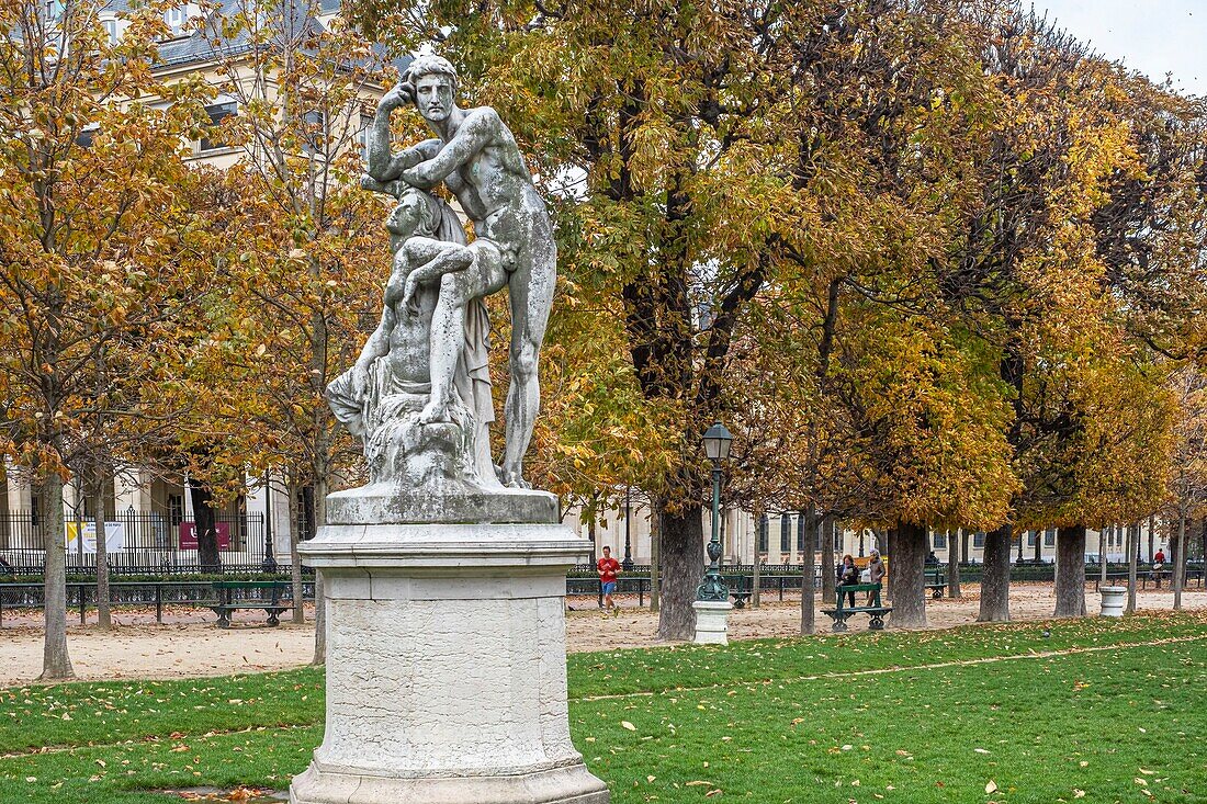 Frankreich, Paris, Odeon-Viertel, Ernest-Denis-Platz, Garten der großen Entdecker, die Dämmerung von Gustave Crauk