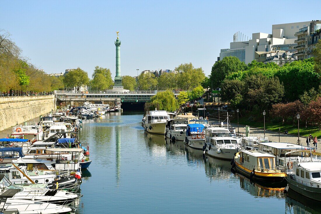 Frankreich, Paris, Bastille-Viertel, der Hafen des Arsenals, das Opernhaus Bastille des Architekten Carlos Ott und die Juli-Säule