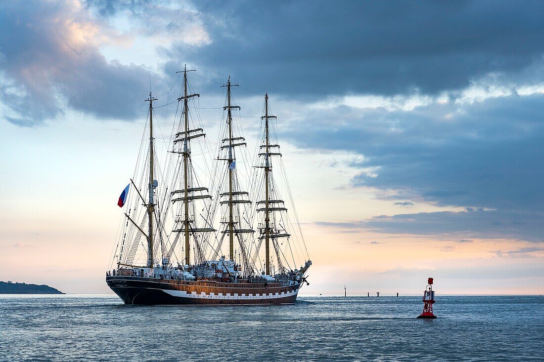 "France, Calvados, Honfleur, Armada of Rouen 2019, Seine Bay; departure from Kruzenshtern"\n