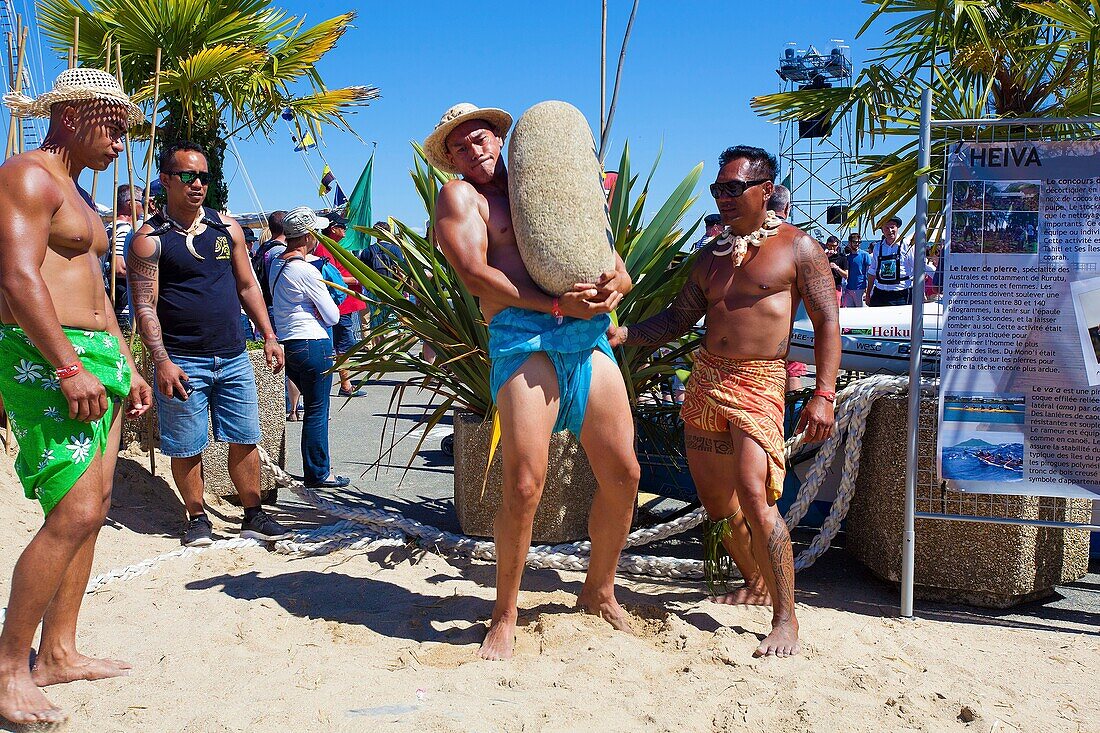 France, Finistere, Brest, ATMOSPHERE FRENCH POLYNESIA Stone lifting demonstration Brest 2016\n