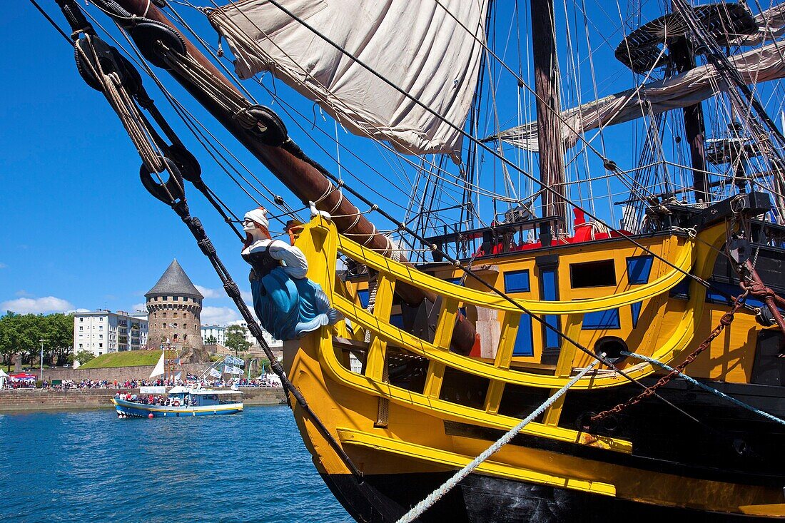 France, Finistere, Brest, ATMOSPHERE ETOILE DU ROY France Brest International Maritime Festival 2016\n