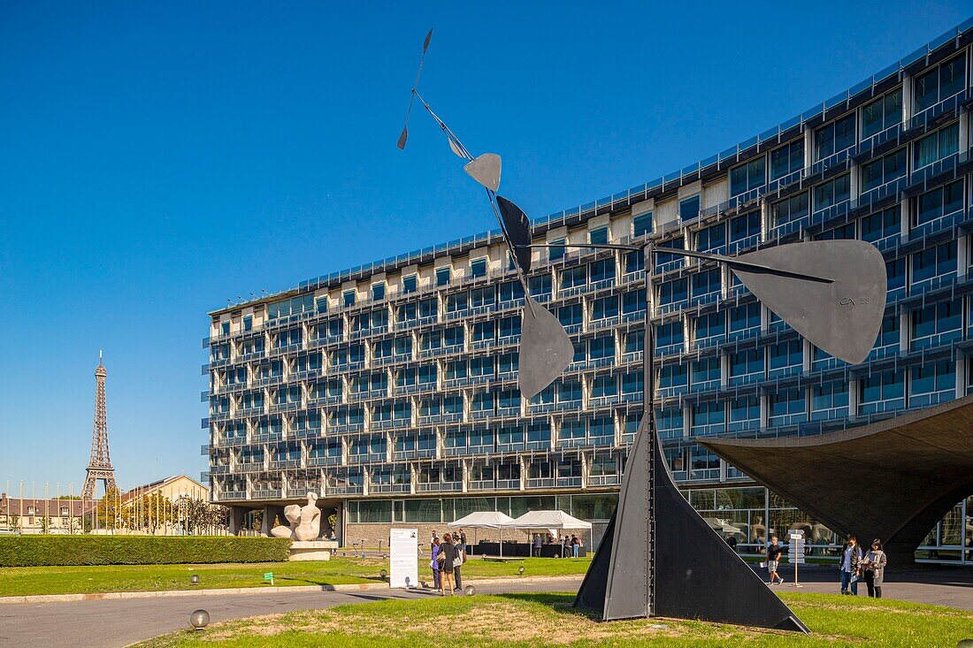 Frankreich, Paris, der Sitz der Unesco und ein mobiler Calder