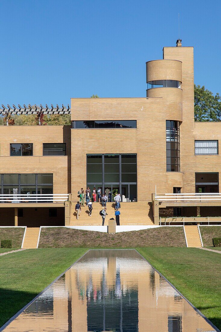 Frankreich, Nord, Croix, Villa Cavrois des Architekten Robert Mallet-Stevens aus dem Jahr 1932, Blick vom Park