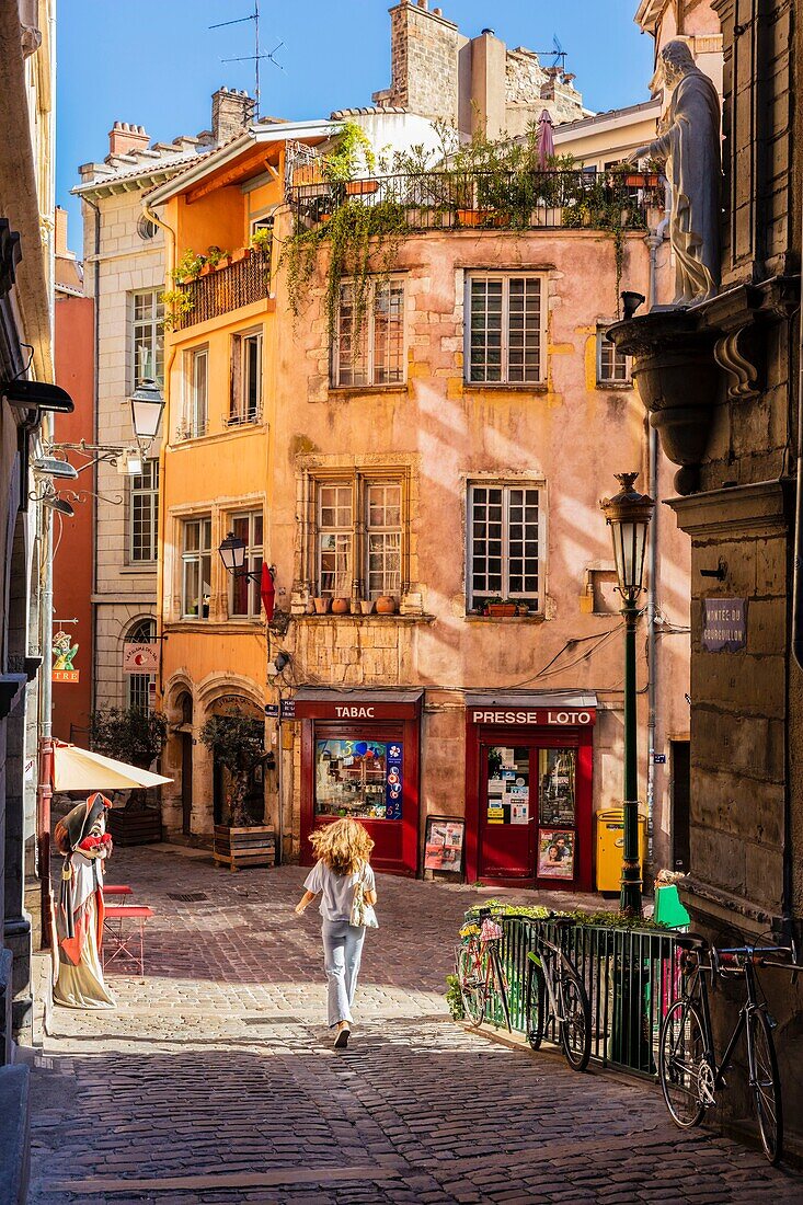 Frankreich, Rhone, Lyon, historisches Zentrum, das von der UNESCO zum Weltkulturerbe erklärt wurde, der Montée du Gourguillon und der Platz der Trinité