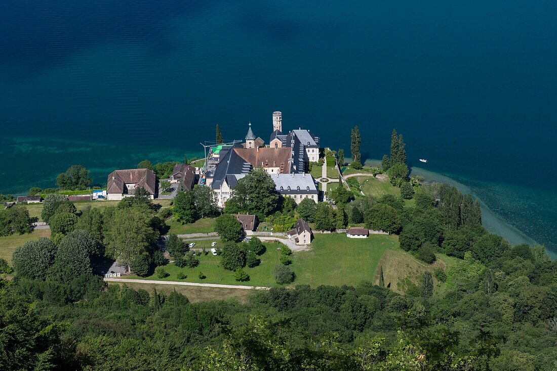 Frankreich, Savoyen, Bourget-See, Aix les Bains, Alpenriviera, Abtei Hautecombe, die heute von der Gemeinde des chemin neuf bewohnt wird, Blick vom Aussichtspunkt von Ontex