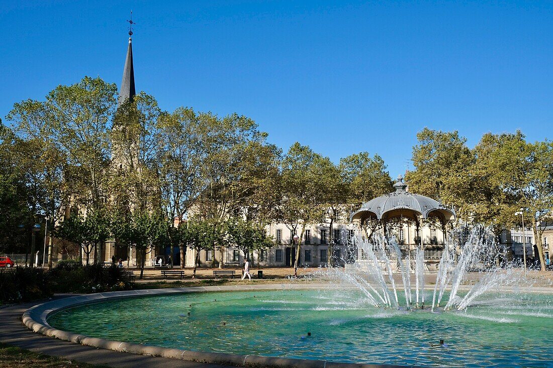 France, Cote d'Or, Dijon, area listed as World Heritage by UNESCO, Wilson Place fountain\n