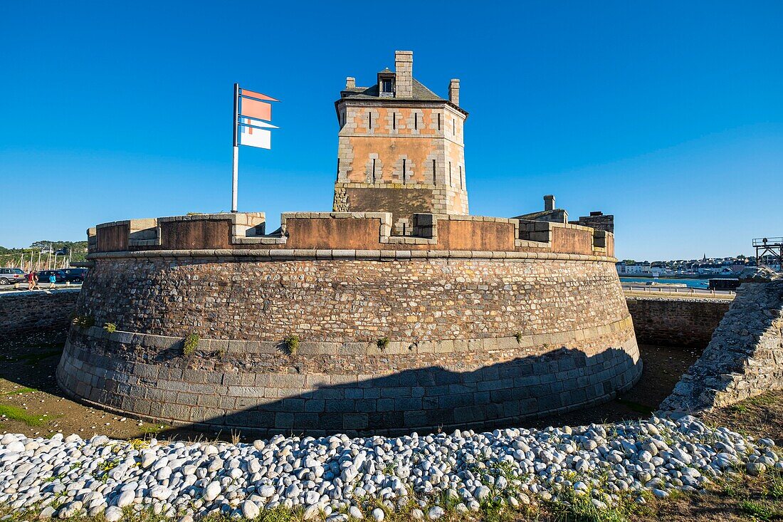 Frankreich, Finistere, Regionaler Naturpark Armorica, Halbinsel Crozon, Camaret-sur-Mer, Vauban-Turm, UNESCO-Weltkulturerbe